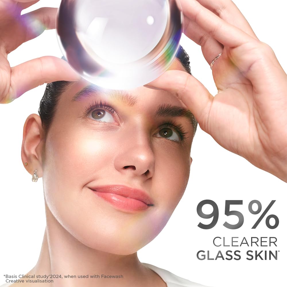 GLOW AND LOVELY GLASSBRIGHT ULTRALIGHT GEL CREAM WITH NIACINAMIDE, HYALURONIC SERUM 23GM