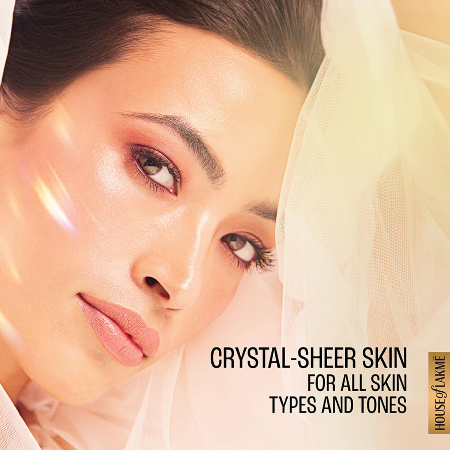 LAKME PERFECT RADIANCE BRIGHTENING DAY CREAM SPF 30, DAILY ILLUMINATING FACE MOISTURIZER 50GM